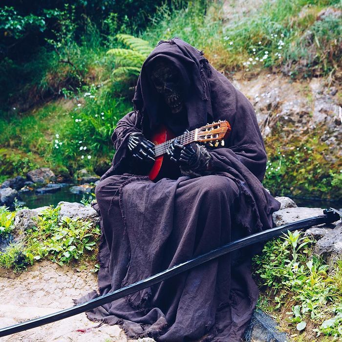 steampunktendencies:  crossconnectmag:  Be Safe Around Water With Swim Reaper  The