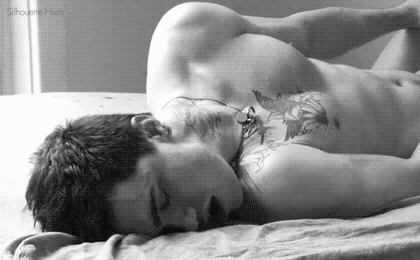 boyboygirllove:  Oh fuck…his mouth…so fucking…uuuuuhhhhh~