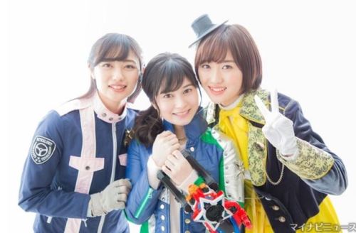 iris-14cheonsa: LuPato vs Kyuranger girls Source 