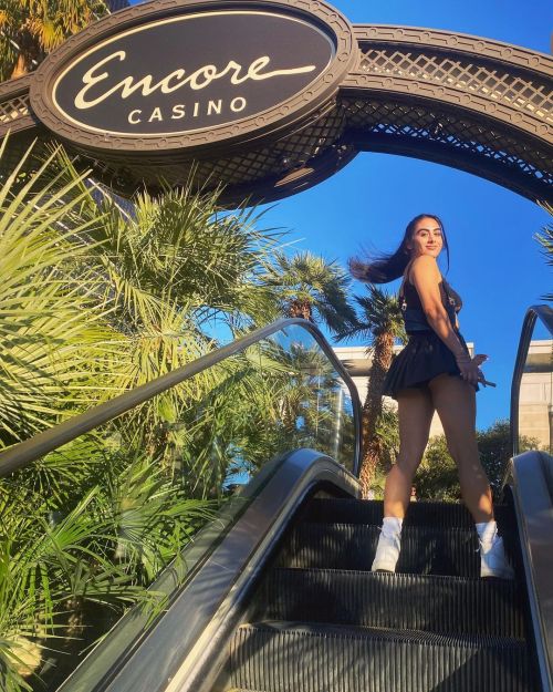 hotvegasgirls: