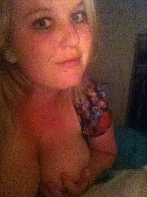 liddizille:  I know, shit quality but I thought you might miss my boobs. xOx