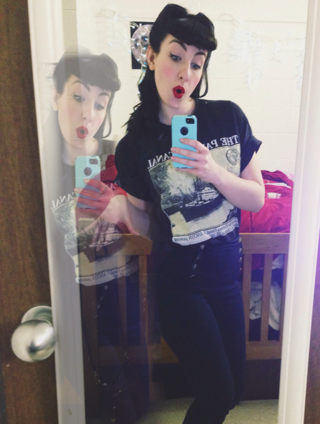 fuckyeahbettiebangs:  http://christinakeller.tumblr.com Yes! People who understand