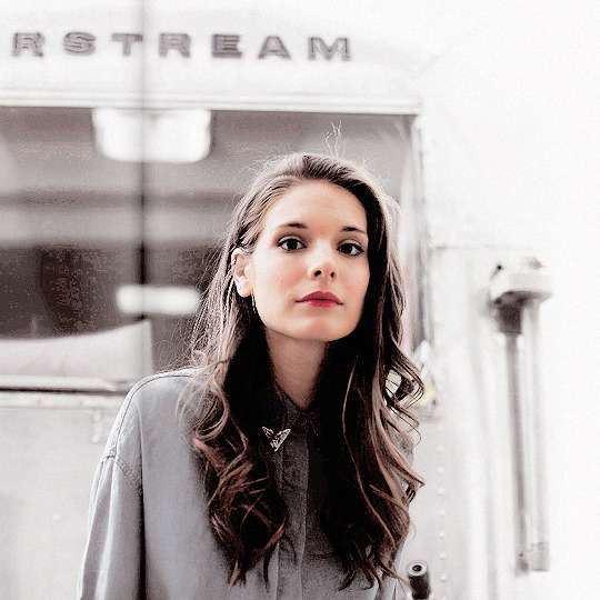 onceinmovement:  She’s just so super cute ♡