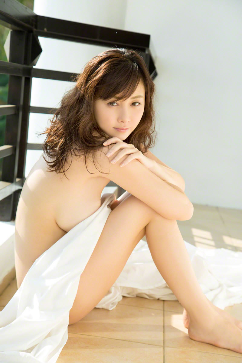   [Wanibooks WBGC] 2015.02 No.128 Anri Sugihara 杉原杏璃  