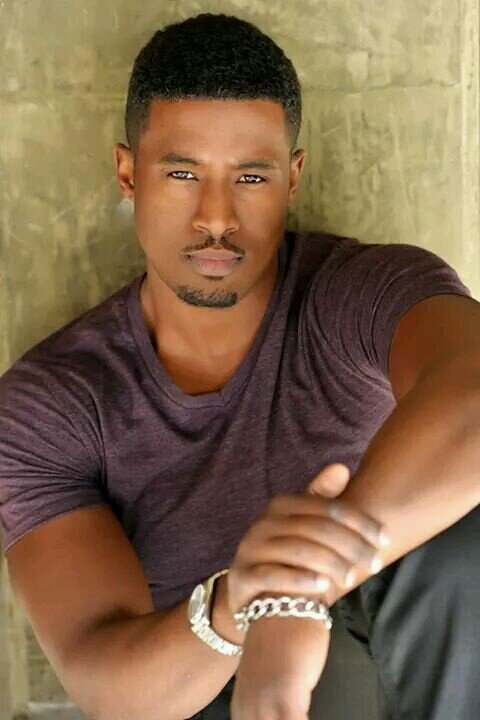 xemsays: believe it or not, actor GAVIN HOUSTON is already 40 years old! YES… 5 years ago, Gavin began starring as Jeffrey Harrington on Tyler Perry’s primetime, predominately black soap opera - THE HAVES and the HAVE NOTS. on the show, Gavin is featured