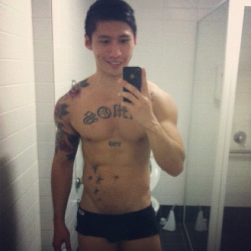 XXX instaguys:  Guys with iPhones Source: gwip.me photo