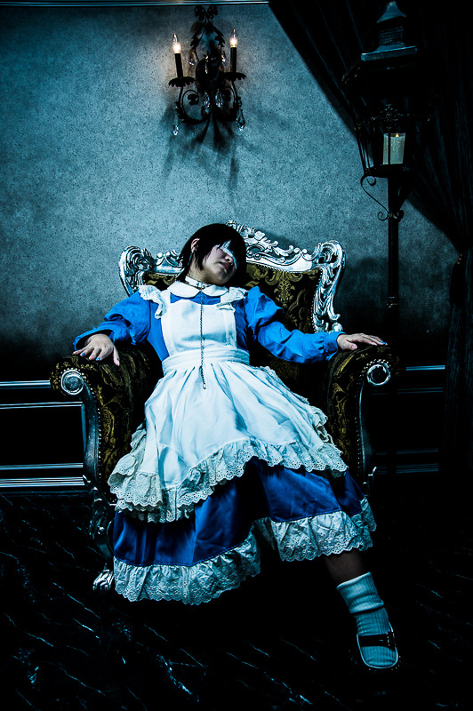 bobbedfetish:  「地下室に溶ける君の声」 Part.1 モデル：Akuさん（@paranoid_clown）#写真好きな人と繋がりたい