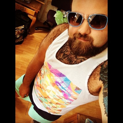 codyrobins:  Heading to the #Beach #Selfie #TankTop #Bear #Beard #Cub #Yupp 
