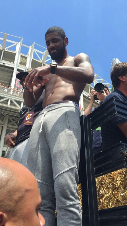 lamarworld: (Pt.1) Kyrie Irving booty & bulge