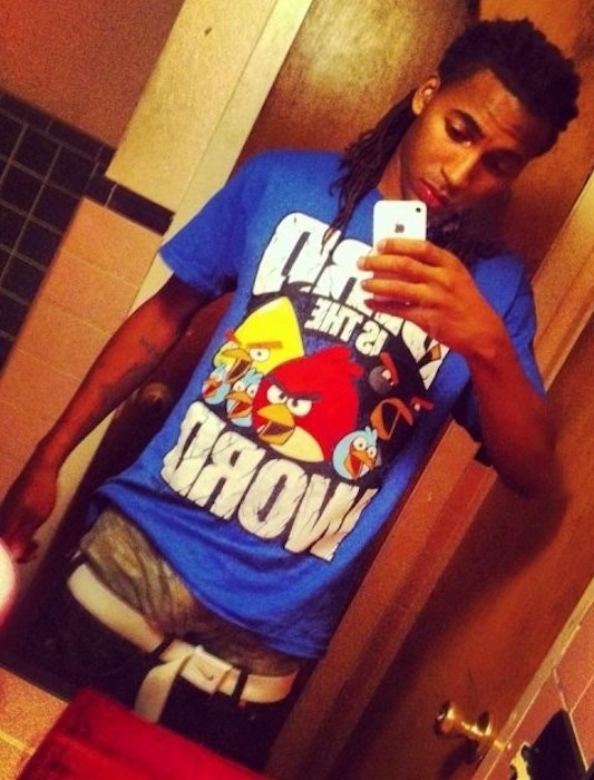 sexysagger1:  Love Below Dick Sagging. Wanna have a nice feel of the dick. Maybe