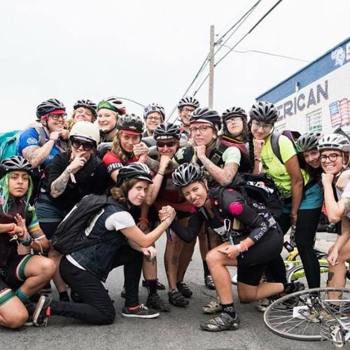 fixiegirls:  Repost: @malapetalpedaler187_:these ladies are warriors, amazing turnout for the nacccs