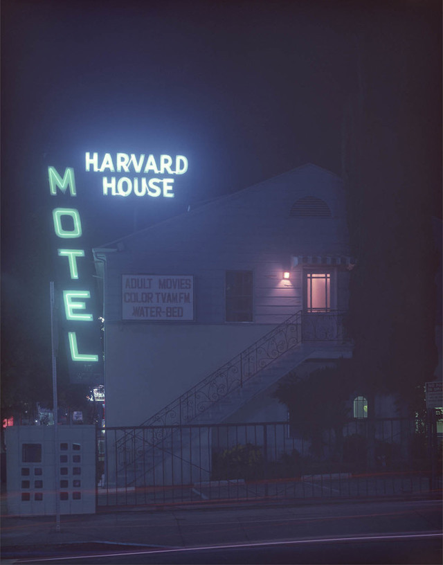 jedavu:  Los Angeles Neon Lights Photographer Vicky Moon has roamed Los Angeles streets