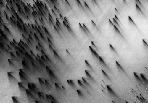 emilianobrunori:  MARS Une exploration photographique  © NASA/JPL/The University of Arizona/Éditions Xavier Barral/ 