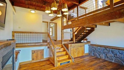 kyleecarrigan:  @mossyoakmaster. Dude. Look at it. 😍… I hate that the kitchen is basic as fuck but other than that. 🙌🏼  Holy shitttt 😍😍that’s amazing!! And yea that kitchen is horrible it needs to be better haha