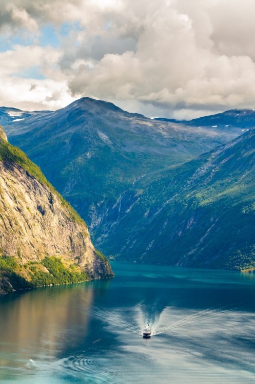 0ce4n-g0d:Norway Fjords by Tal Wiener