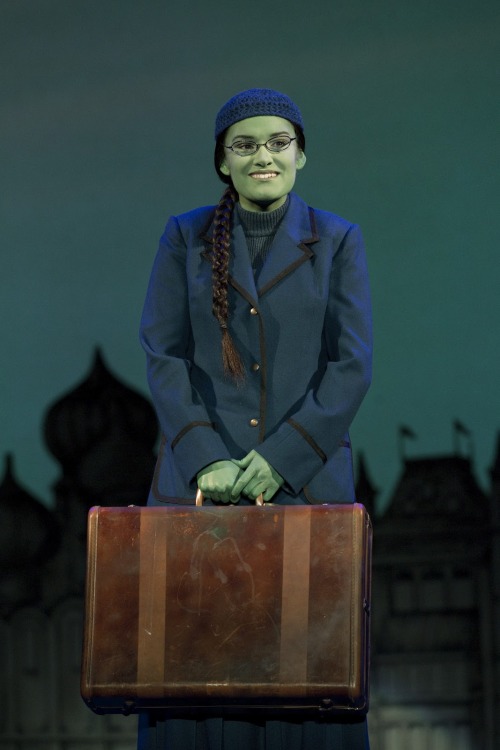 elphabaoftheopera:Elphaba + Suitcases