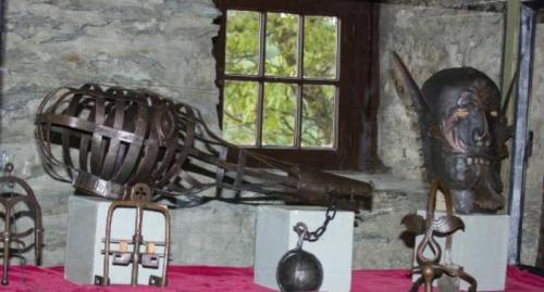 pilloryboi:  Real punishments devices