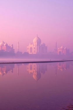 0rient-express:  lonely Taj | by Yaman