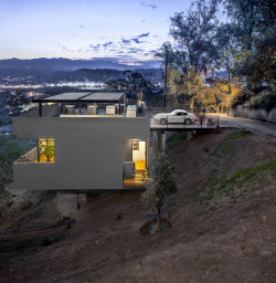 dailymovement:   Car Park House, Los Angeles  