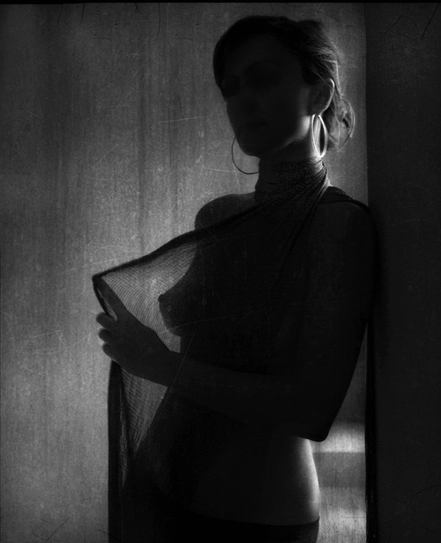 lebenslinien-nella:  whitenoten:      © Virginia Galvez    °Nella 