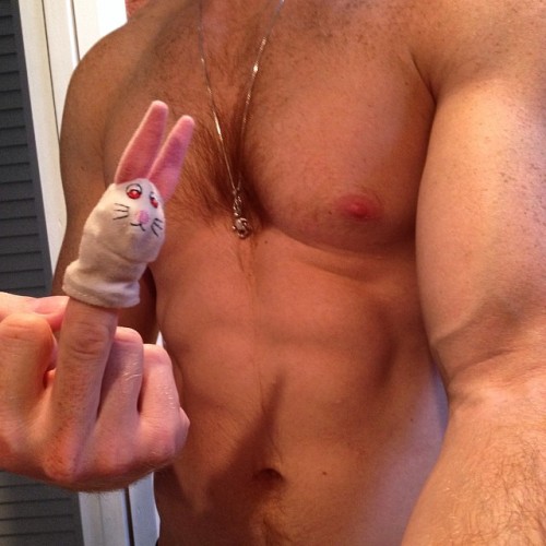 Giving you a @marco_ovando moment with my Finger Bunny 