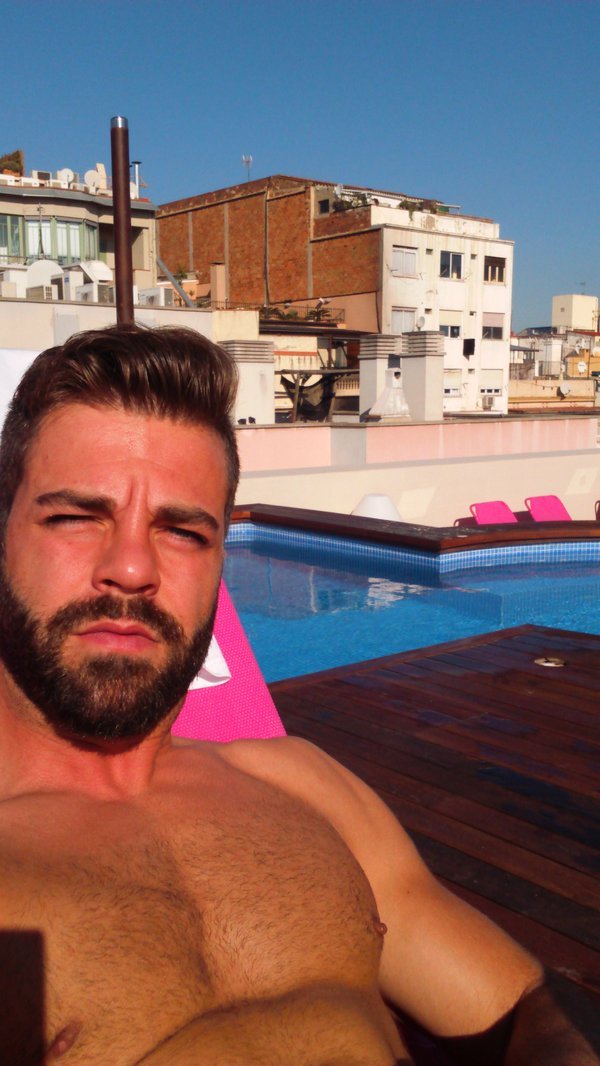 colungafrank:  Hector de Silva      