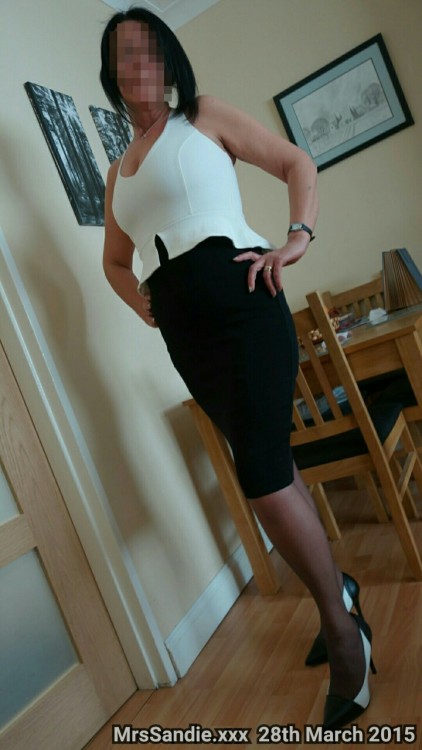 mrssandiexxx:  Ready for a night out. You adult photos