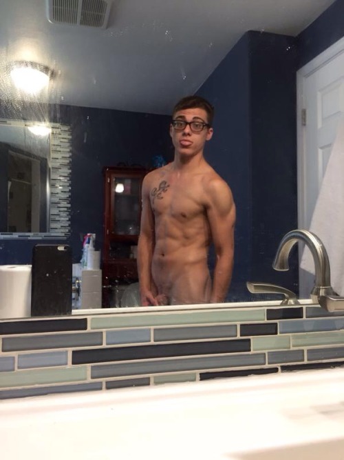 Sex racock:  tfootielover:  hotsexymenxxx:  Blake pictures