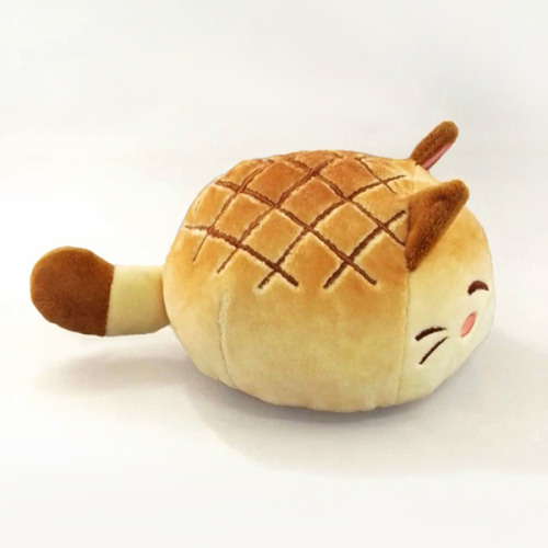 derpola:  sckawaii:  Most Wanted: Nyanpan, a sweet little melon bread kitty plush from Sugar Bunny Shop! Read the full post at SCK >> wp.me/pjH27-5Do  Woah I have a a mighty need for this!!! Gimme 