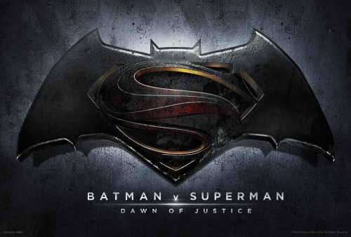 “BATMAN VS. SUPERMAN” Z OFICJALNĄ NAZWĄ. PREMIERA “BATMAN V SUPERMAN: DAWN OF JUST