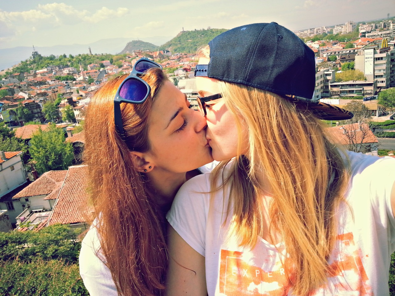 Nothing but lesbians