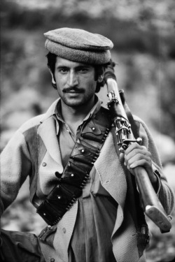 pashtundukhtaree:  afghan man.