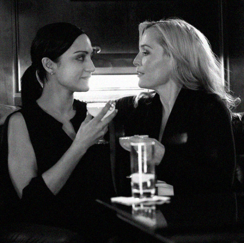 qilliananderson:Gillian Anderson and Archie Panjabi in The Fall.