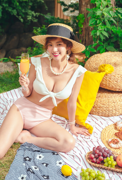 Lee Chae Eun - June 18, 2018 Set