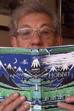 Lost in a story (Sir Ian McKellen)