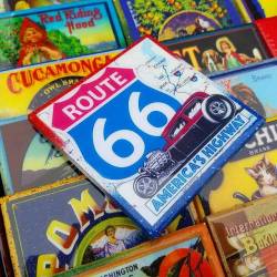 A new #Route66 design!
Who has traveled on Route 66? Tell us about your road trip!
#americashighway #rt66 #vintagecalifornia #vintageart #nostalgia #vintagetravel