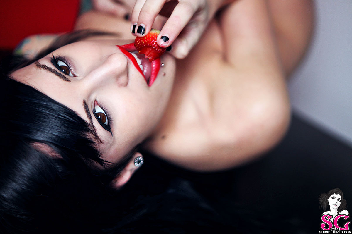  Aisline - Strawberries And Cream 