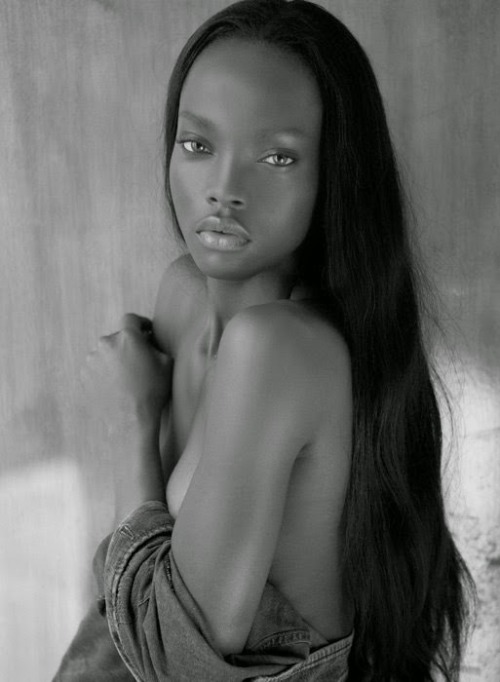 cultureunseen:  Congolese Model Chistelle Mbila - Artist to Watch! 