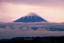 dreams-of-japan:  pimk fuji2 by rstano50d