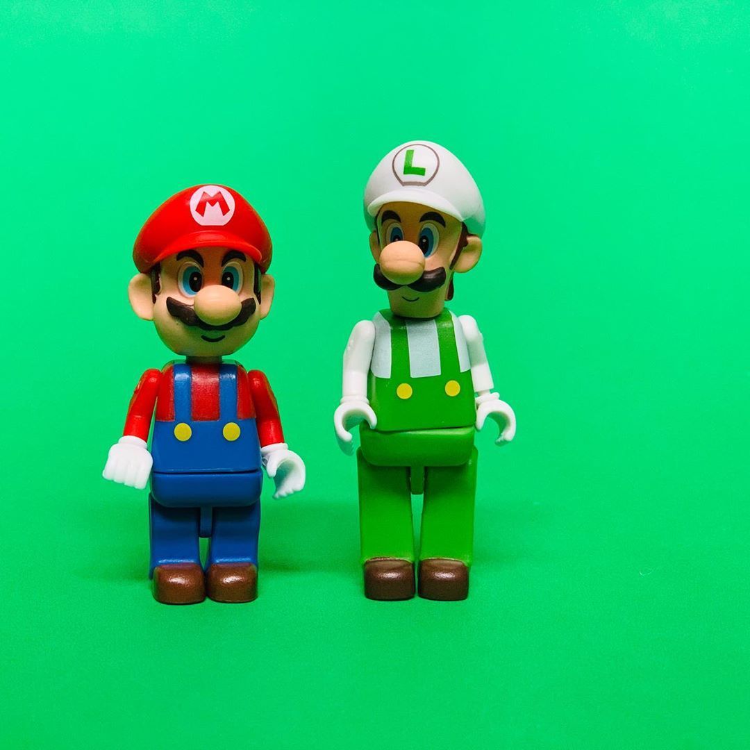 toy tiny Mario and @nintendo @knex @playmobil...