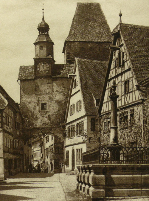 thiswaitingheart: walpurgishall: Old Germany Hokay, myth debunking time.  These are all pretty 