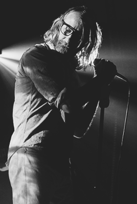fckyeah-elvy:  Matt Berninger performing at the Opera House, Toronto, 17/11/2015.