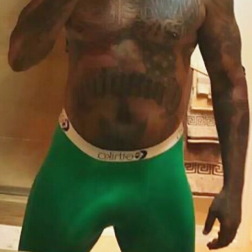 lamarworld:  The Game bulge