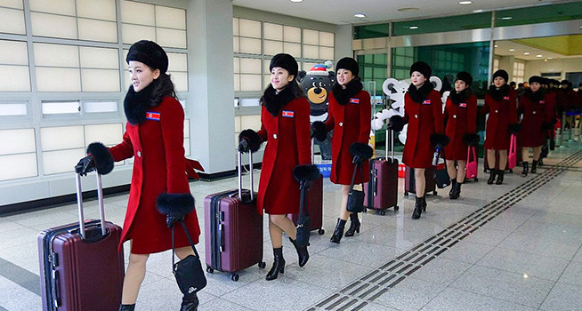 world-ethnic-beauty:      North Korean cheerleaders travel to South Korea ahead of