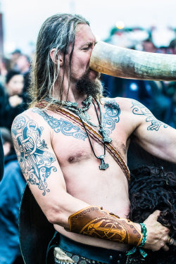 wolfs-and-ravens:  A real viking man!