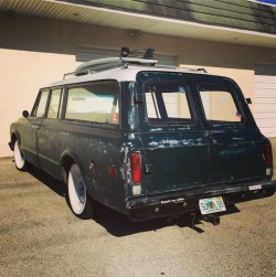 timothyraines:Surfs up! #suburban #chevyC10 #c10 #ratrod #artistlife #surf #surfing #sumr69