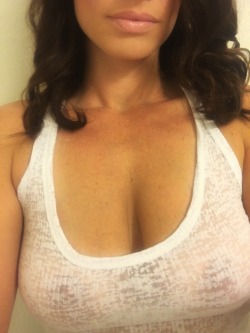 soccer-mom-marie:  Hope you have a wonderful day! 😘  ❤️❤️❤️ UNF! Those lips, tits, &amp; milk!!! So fucking hot!!