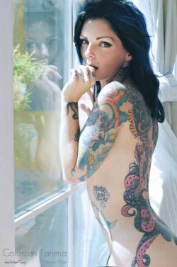 balancedreality:  White Girl WednesdayRiae Suicide 