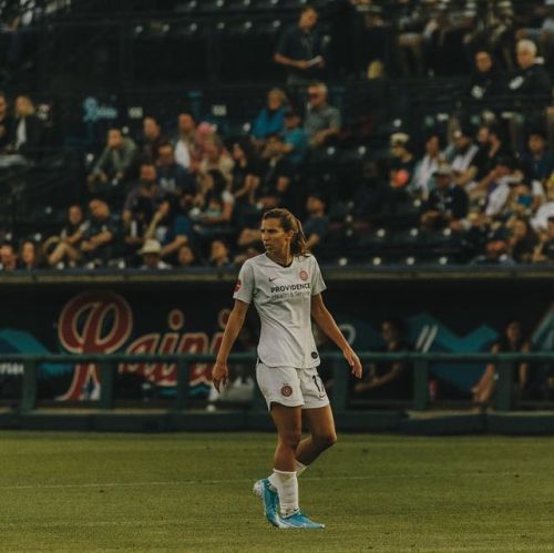 rookieforlife:Tobin Heath | Reign v Thorns : thisisdizzle
