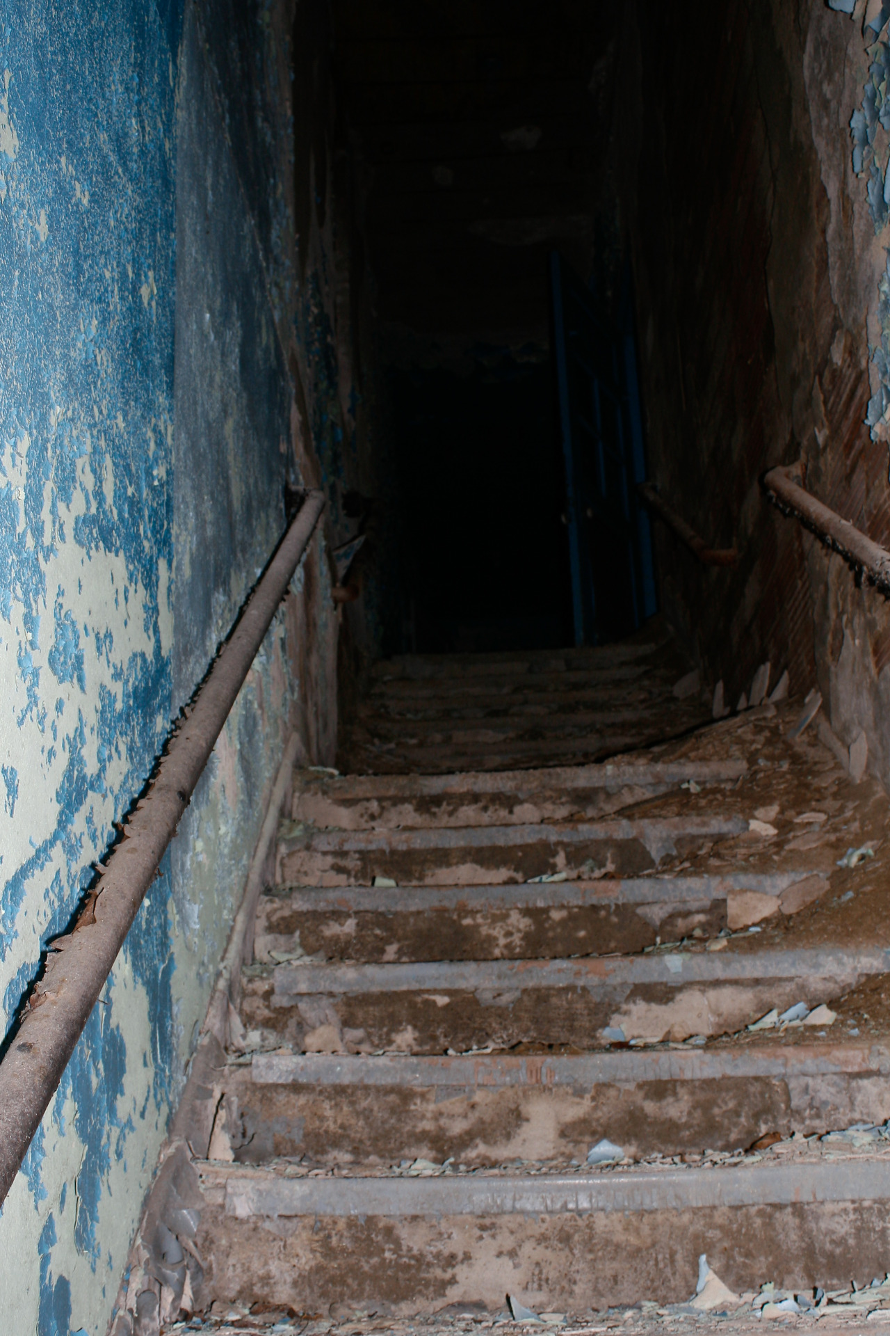 abandonedappalachia:  Windsor Grade School No. 1Closed in 1994Windsor, Ohio